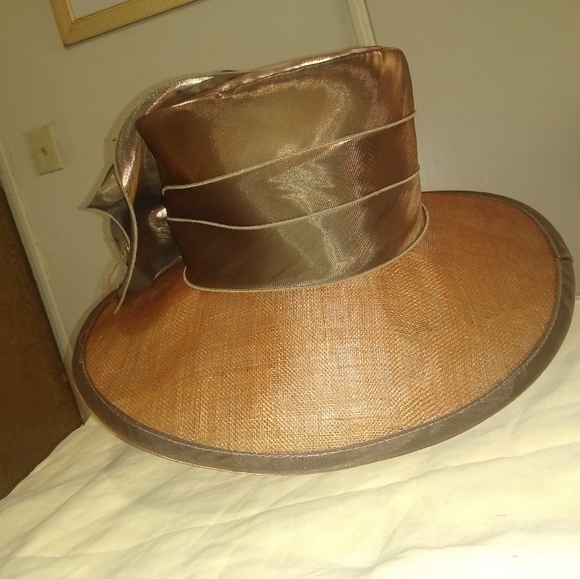 Hat . - Picture 4 of 5